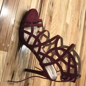 Beautiful caged heels size 41 red suede 🔥 🔥